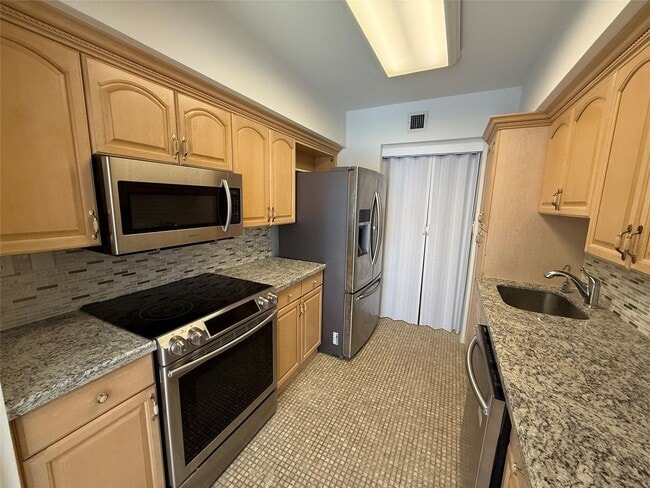 Photo - 19707 Turnberry Way