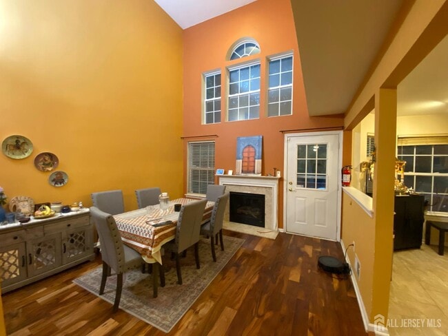 Photo - 228 Hawthorne Rd