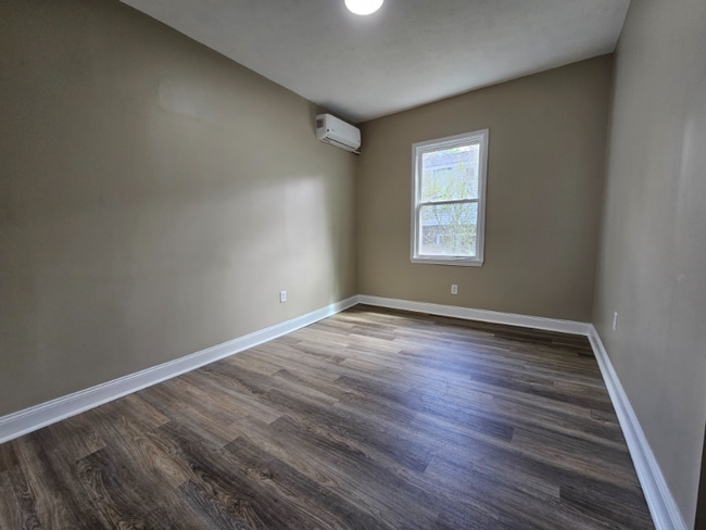 Photo - 233 W Madison St Unit 4