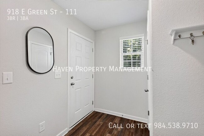 Photo - 918 E Green St