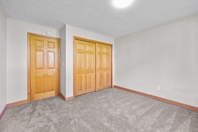 Bedroom - Lyndale Garden