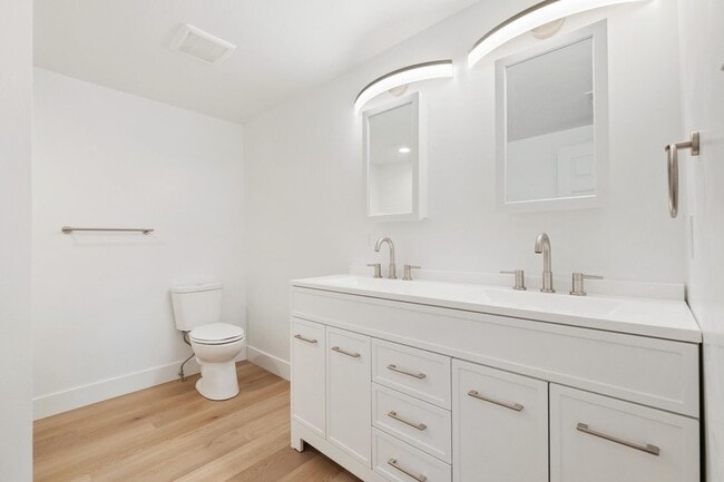 Photo - 200 N Main St Unit 1