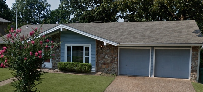 Building Photo - 11701 Southridge Dr