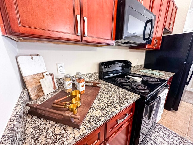 Building Photo - The Reserve at Regents Center Rental