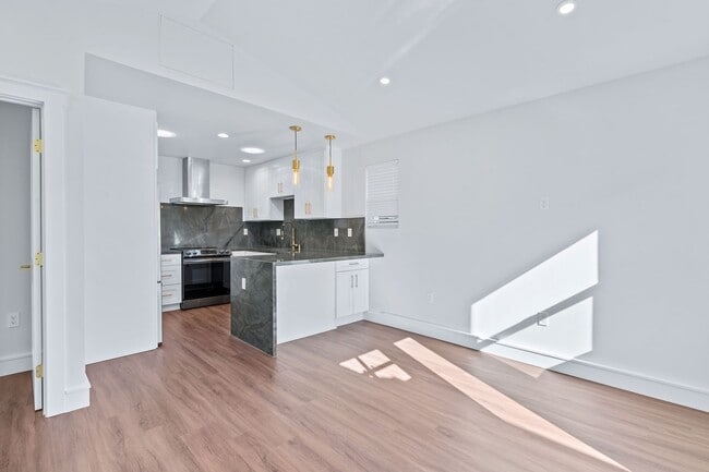 Photo - Beautifully Renovated 1-bedroom/ 1-bathroom ADU