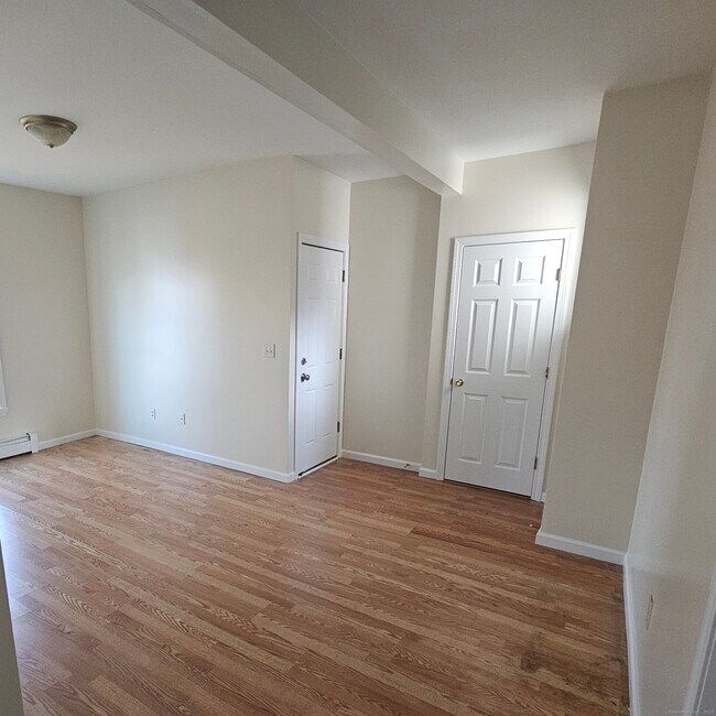 Photo - 35 Lawrence St