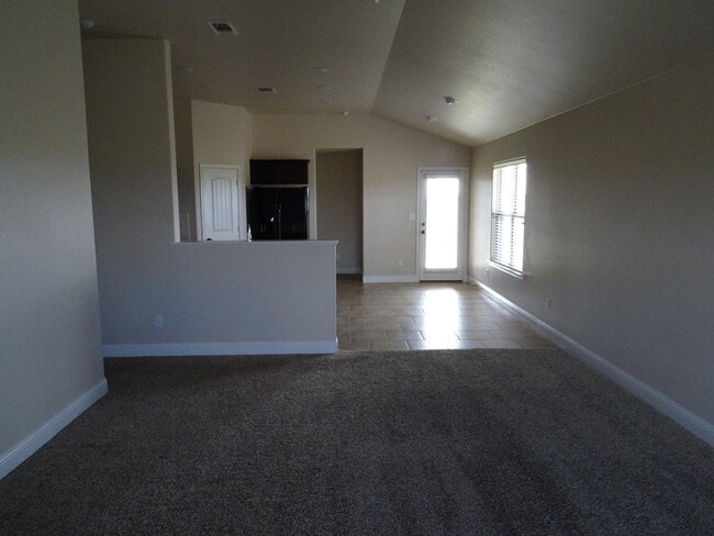 Photo - 11107 Everett Ave