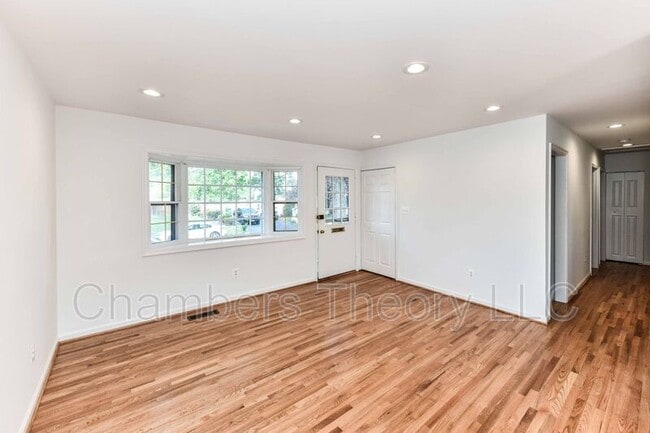 Photo - 1020 S Hoga Rd
