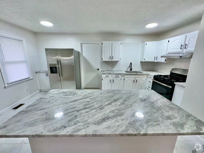 Building Photo - 537 Lisa Dr Rental