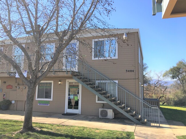 Building Photo - 3404 Bechelli Ln Unit E Rental