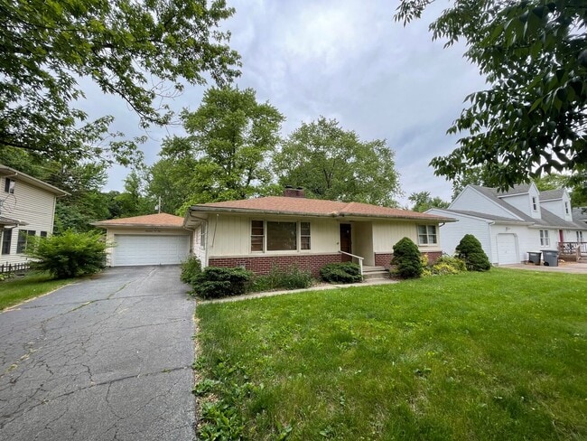 Building Photo - 3 Bedroom House Close to Ross-Ade and Mackey