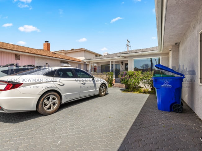 Photo - Dorothy Unit B