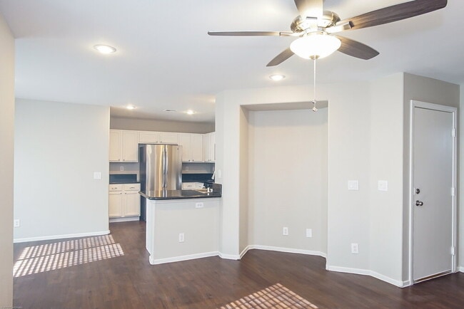 Photo - 9213 Millikan Ave