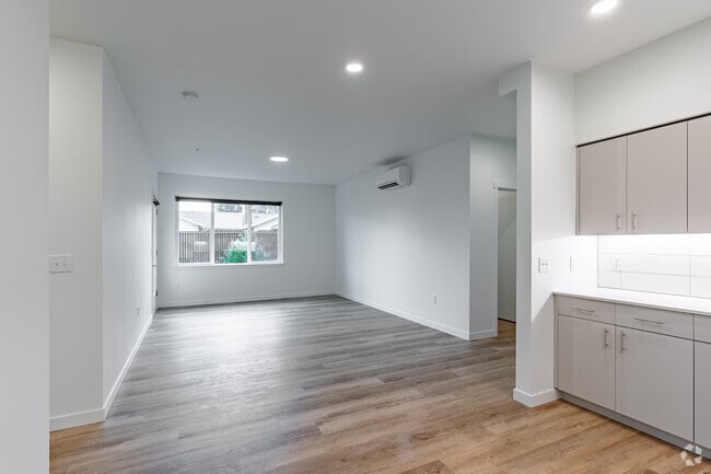 2BR, 2BA - 1263SF
