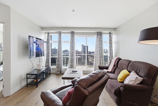 Photo - 10388-10105 105 St NW Unit SI FL1-ID1564642P