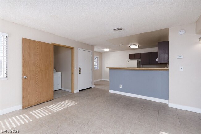 2674 Bryandouglas Dr Unit B