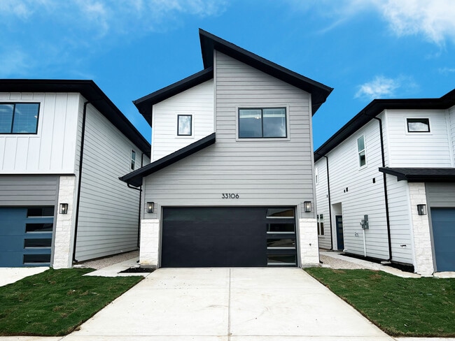 Photo - Logan Square