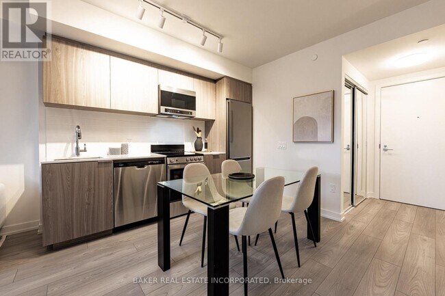 Photo - 223 Redpath Ave Unité 2907