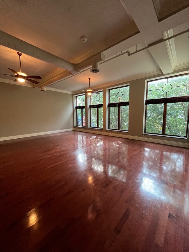 Building Photo - 653 Main St Unit 203