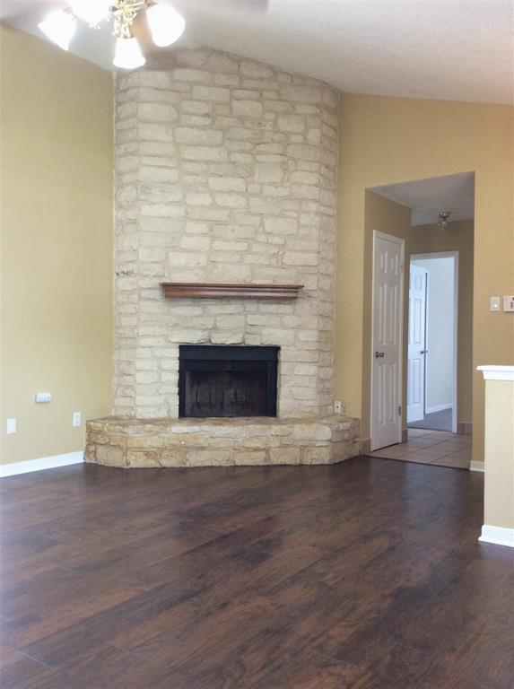 Photo - 2103 Bluebonnet Dr