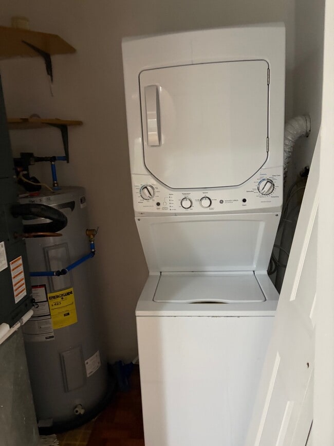 Photo - 166 Old Brookfield Rd Unit ranch style