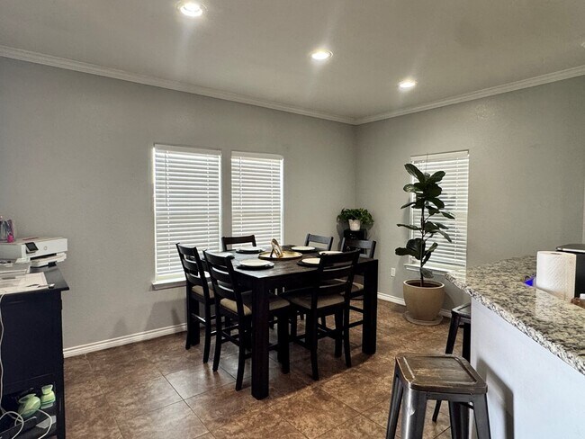 Photo - 405 NW 13th St