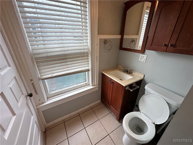 Photo - 352 Bryant St