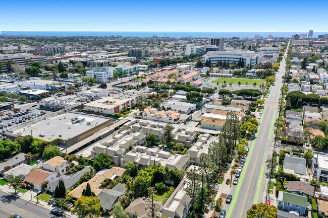 Photo - 2508 Arizona Ave Unit #3