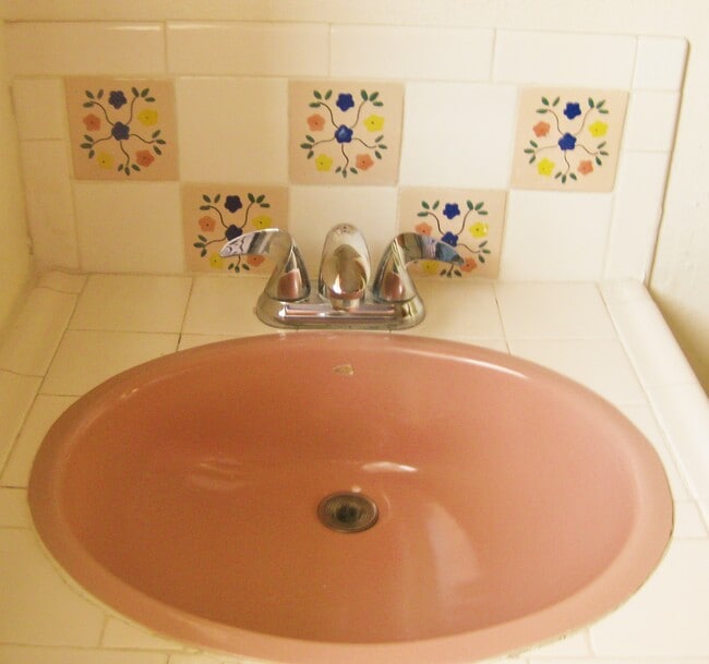 Bath - 6586 Split Rock Ave Unit 6586
