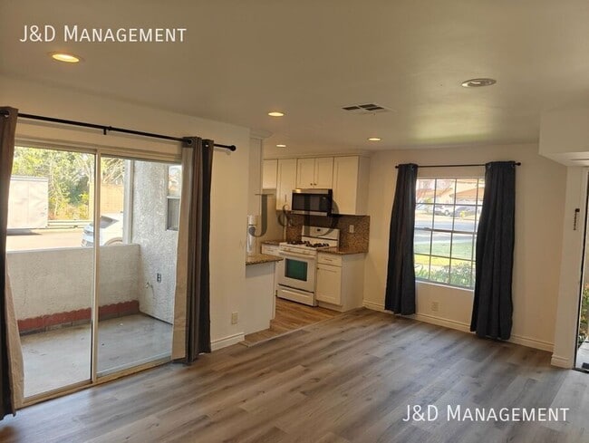 Photo - 10790 Aderman Ave