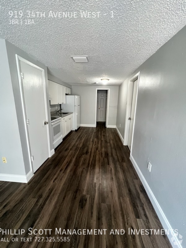 Building Photo - Welcome to The Hudson Point Apartment Homes!! Unit 1