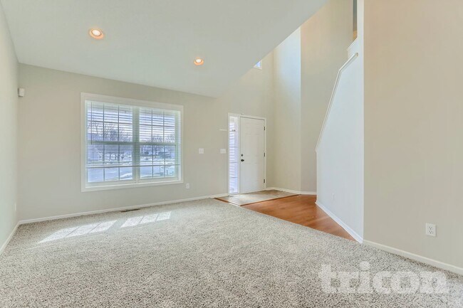 Photo - 10065 42nd St NE