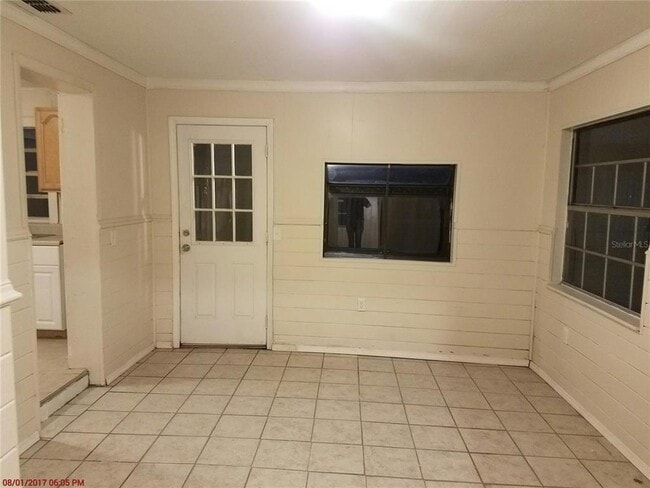 Photo - 611 N Lakewood Ave