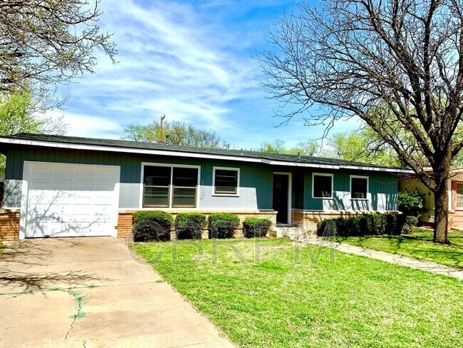 Photo - 4018 38th St