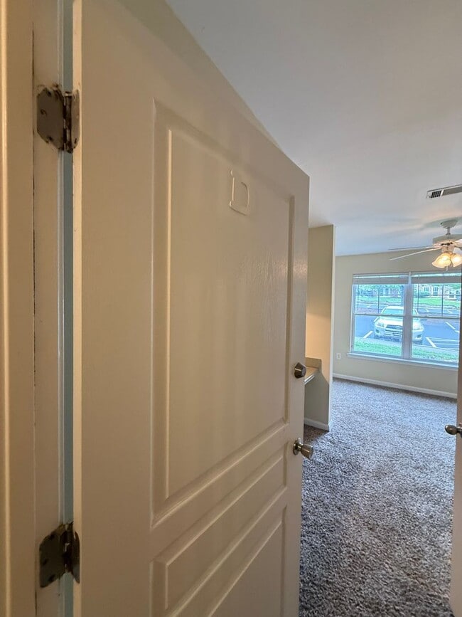 Building Photo - 3704 Spruce Ridge Way Unit 20-2014 - D