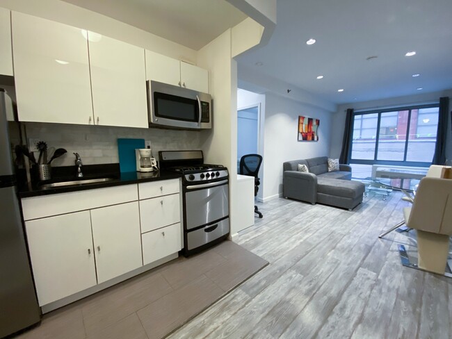 521 West 48th Street - 521 West 48th Street Apartments