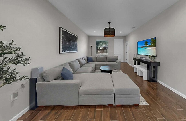 Photo - 3114 E 21st Ave Unidad ID1328494P