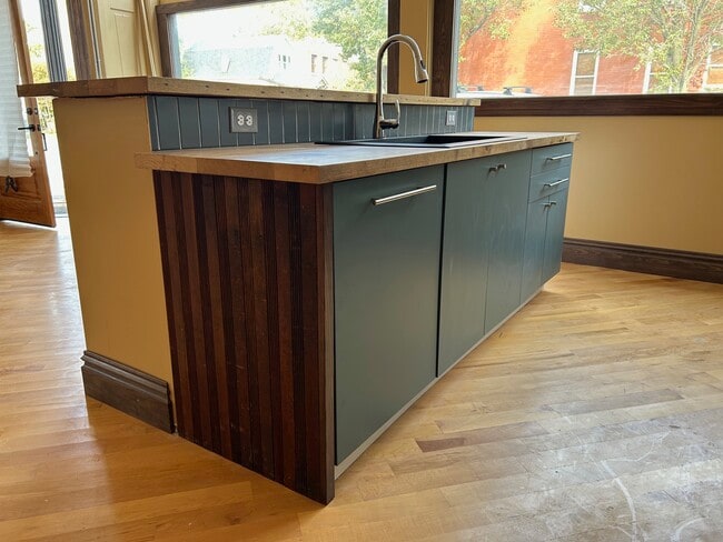 Photo - 2624 Pestalozzi St