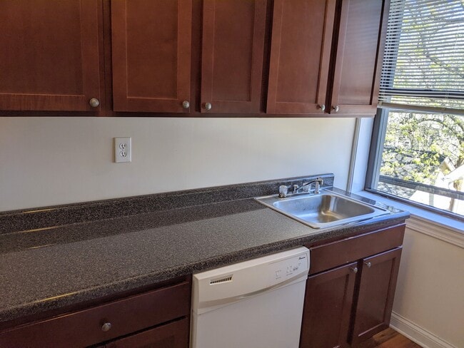 Photo - 1313 Oak Ave