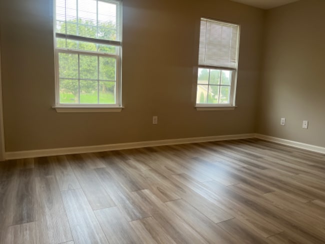 Photo - 138 Cambridge Dr