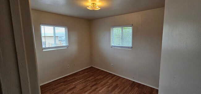 Photo - Live Large in a Cozy Retreat! Private Back...