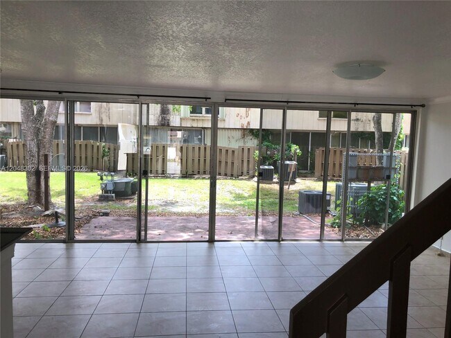 836 NW 82nd Ave
