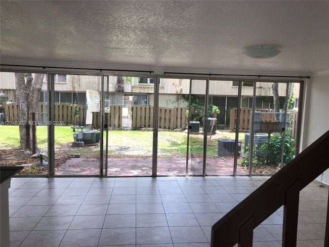 Photo - 836 NW 82nd Ave