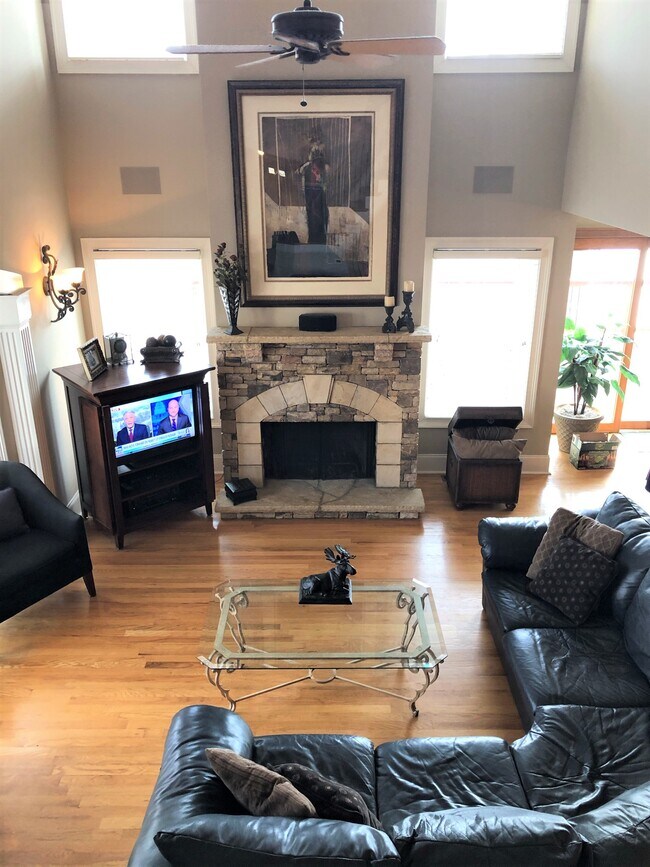 Photo - 29 Basswood Cir NE