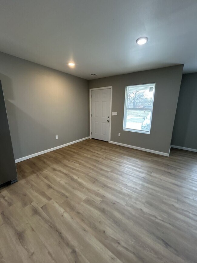 Photo - 714 Columbus St Unidad 714 N Columbus Street -  B