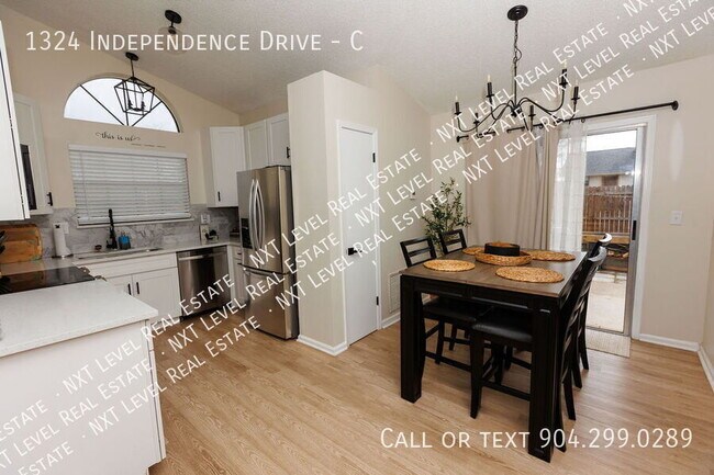 Photo - 1324 Independence Dr