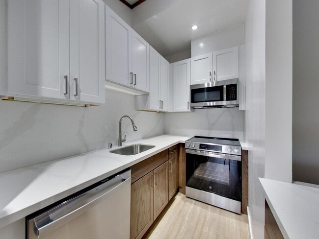 Photo - Riverwood Apartments