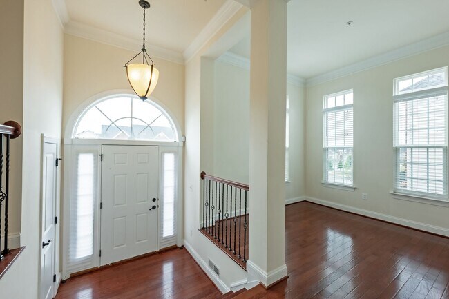 Photo - Great 4 Bedroom 4.5 Bath Home in Clarksburg!