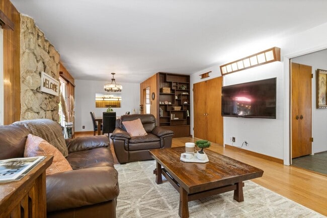 Photo - 530 Rockaway Beach Ave