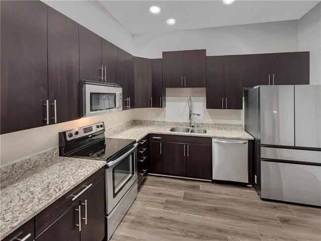 Photo - 745 Fountainhead Ln NE